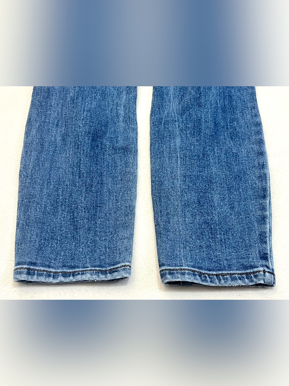 Studio Blue Women’s Distressed High-Rise Classic Blue Denim Jeans 30 Waist - Picture 16 of 16